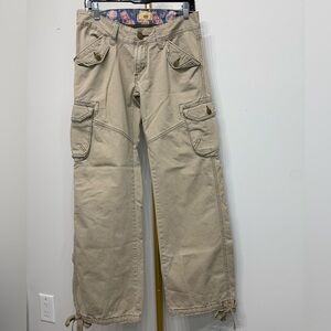 Levi’s Women’s Y2K Cargo Pants Khaki Wide Leg Vintage 2000s Size 9M